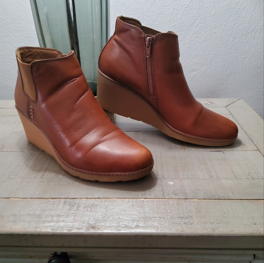 Cognac Leather Wedge-heeled Booties